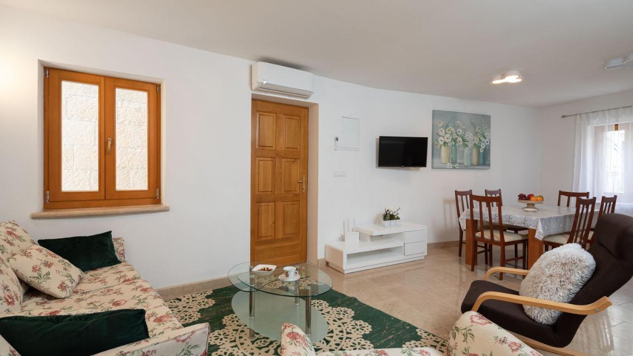 Luxury Stone Villa Nevija 2022 Private Villa Milna  Extérieur photo