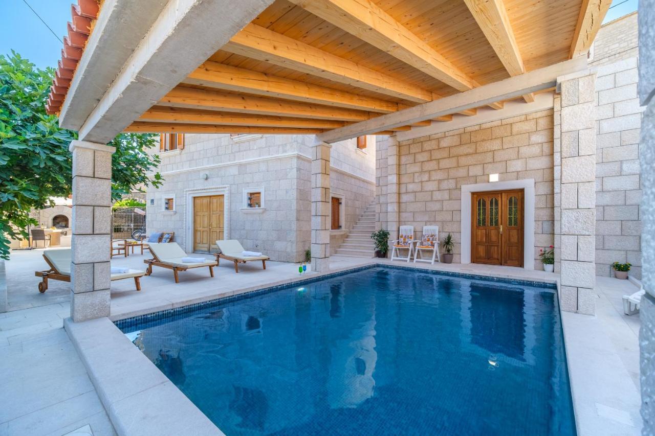 Luxury Stone Villa Nevija 2022 Private Villa Milna  Extérieur photo
